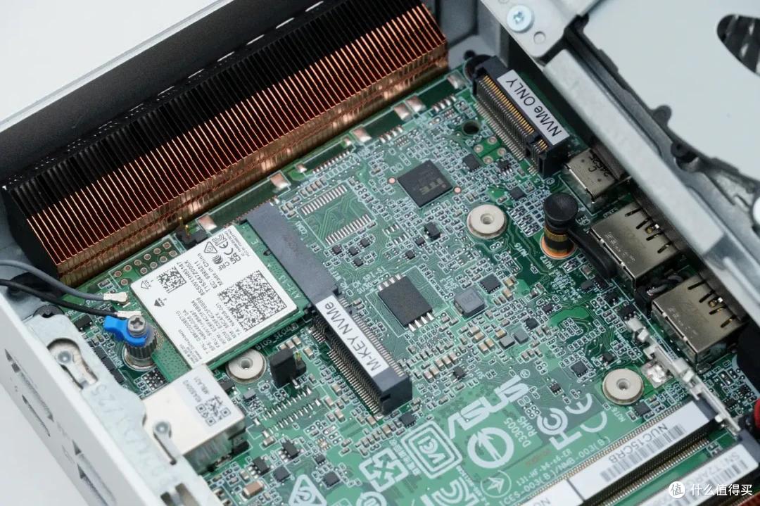 華碩&英特爾強強聯合的杰作,NUC 15 Pro +新品測評