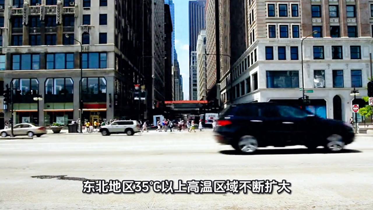 東北連日高溫 學(xué)生躺衛(wèi)生間水池降溫